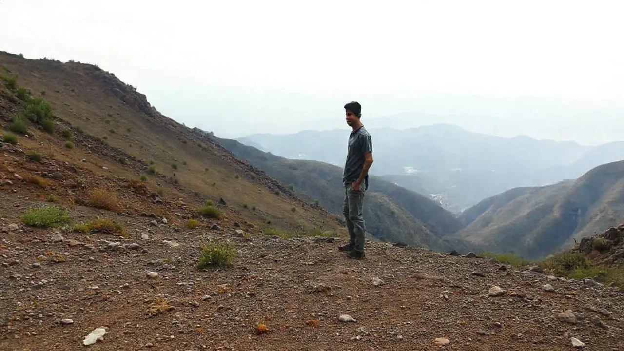 Paisaje natural, hombre, atmósfera serena